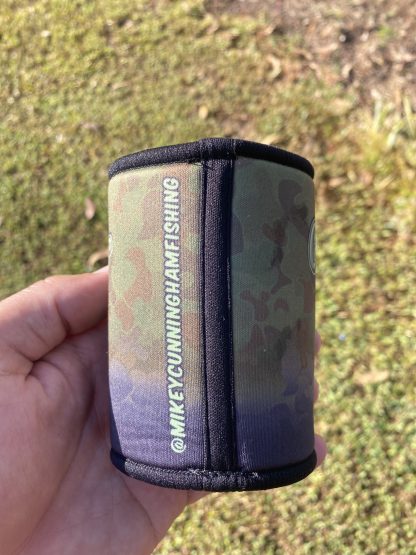 "Gulf Mud Crabbers" GREEN Stubby Holder - Image 7