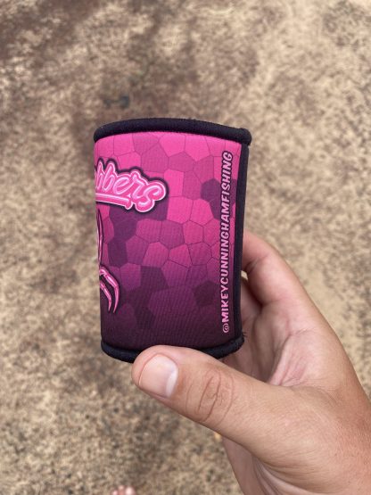 "Gulf Mud Crabbers" PINK Stubby Holder - Image 6