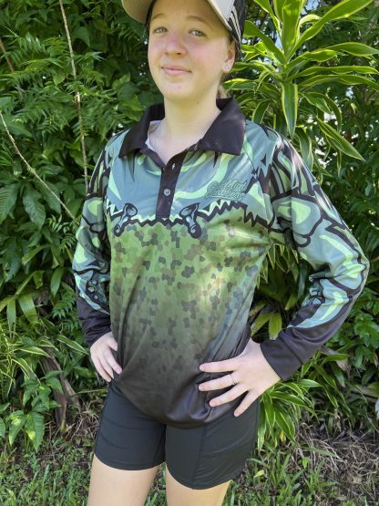 "Gulf Mud Crabbers" Fishing Shirt (Green) - Image 12